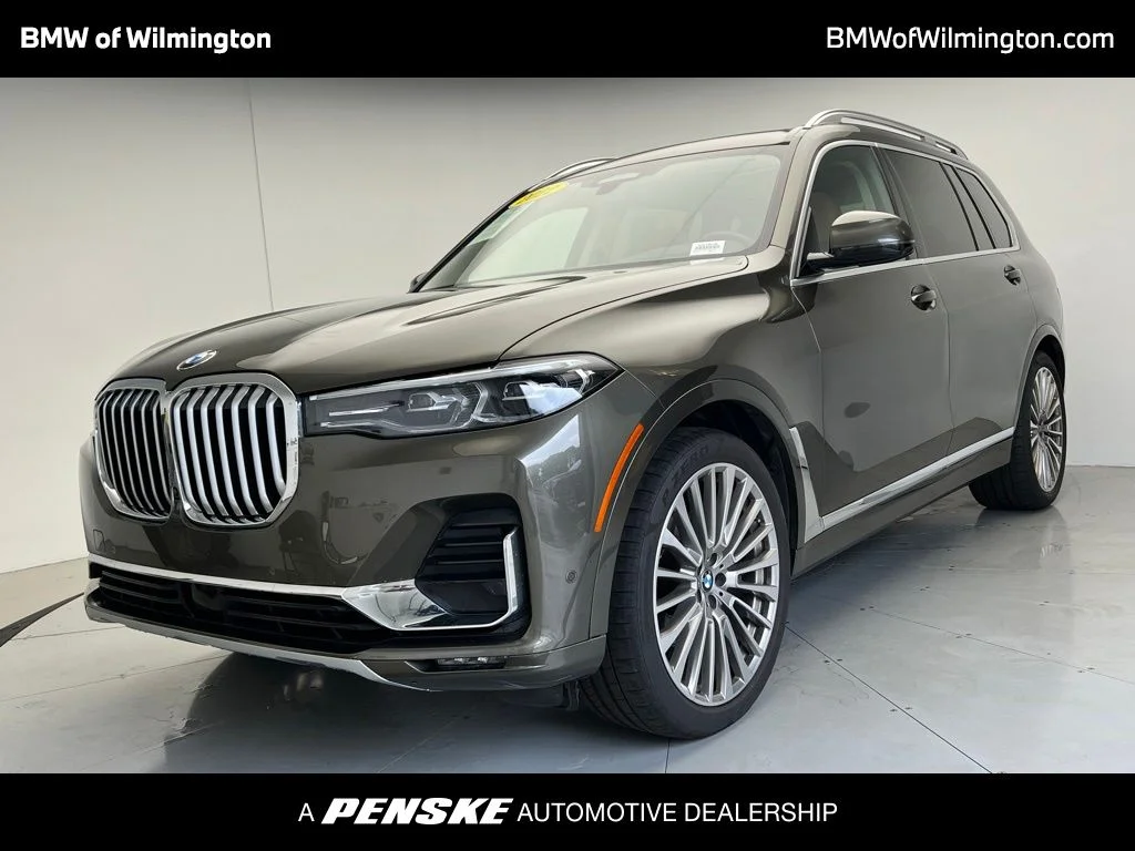 Used 2022 Green BMW xDrive40i image 1