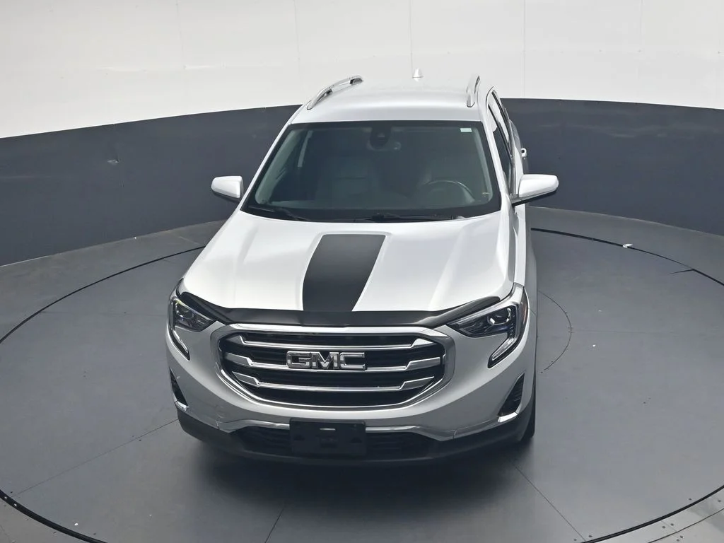 Used 2021 Silver GMC SLT image 40
