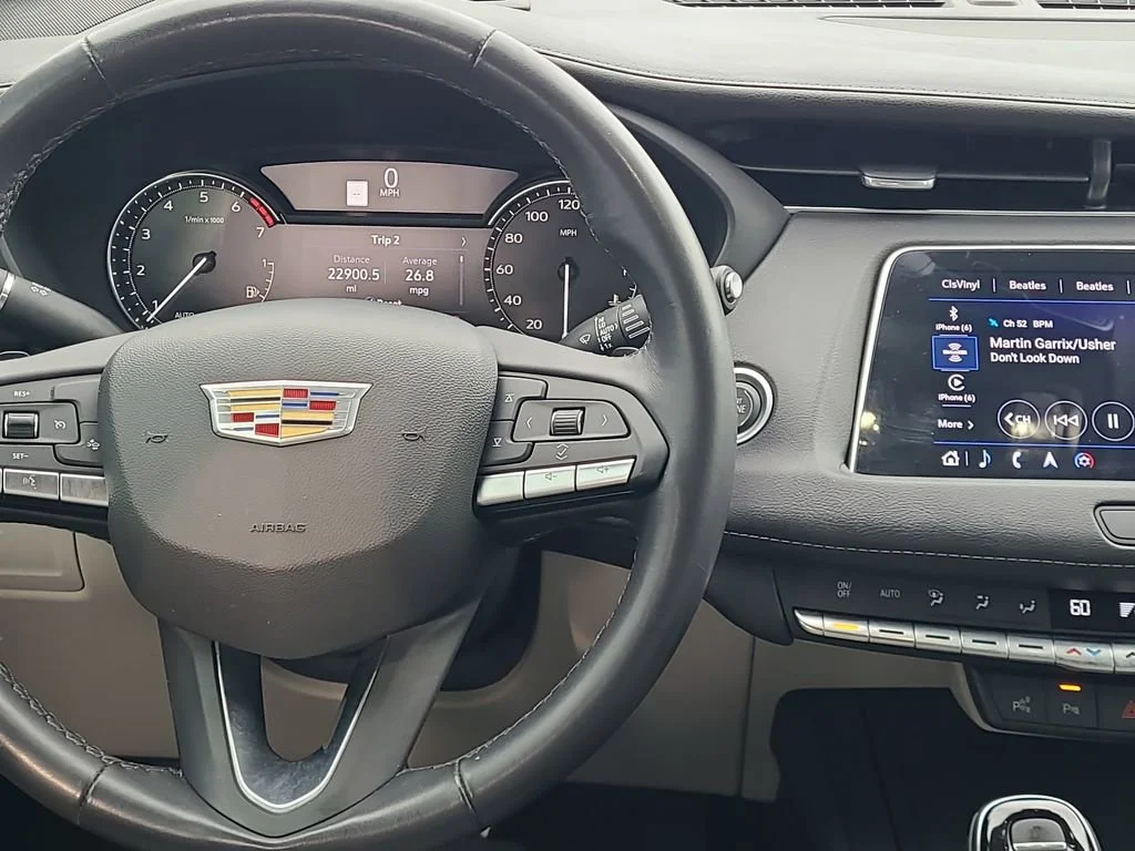 Used 2022 Crystal White Tricoat Cadillac Premium Luxury image 20