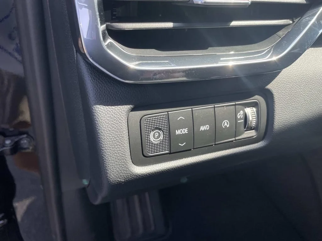 New 2027 Ebony Twilight Metallic GMC Elevation image 20