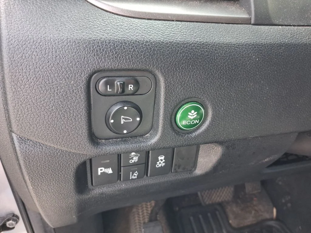 Used 2022  Honda EX-L image 24