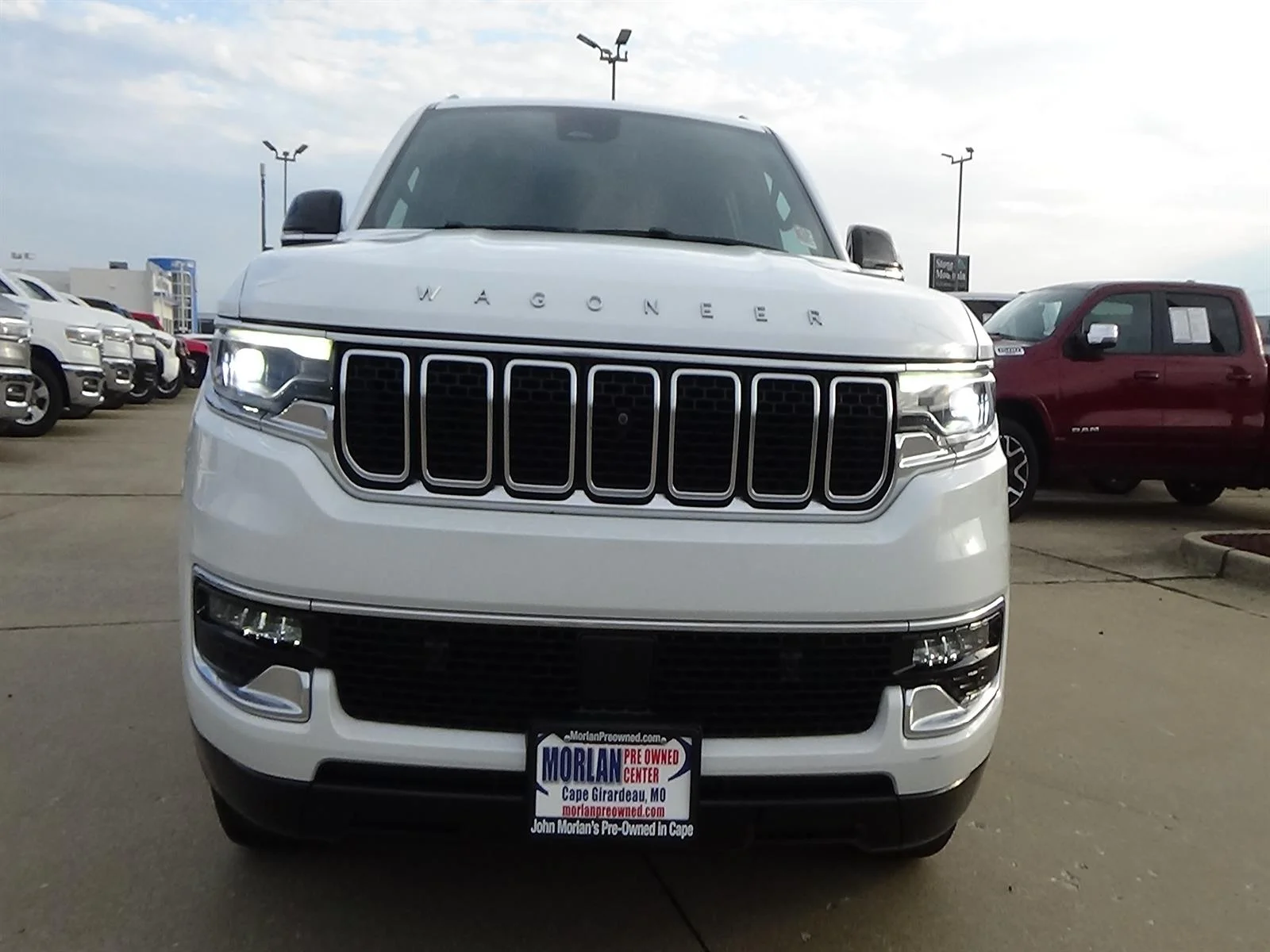 Certified Used 2024 Bright White Clear Coat (pw7) Jeep Base image 3