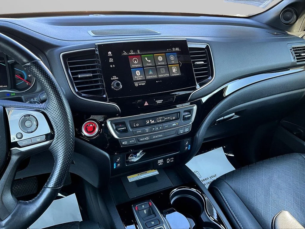 Certified Used 2019 Lunar Silver Metallic Honda Elite image 11