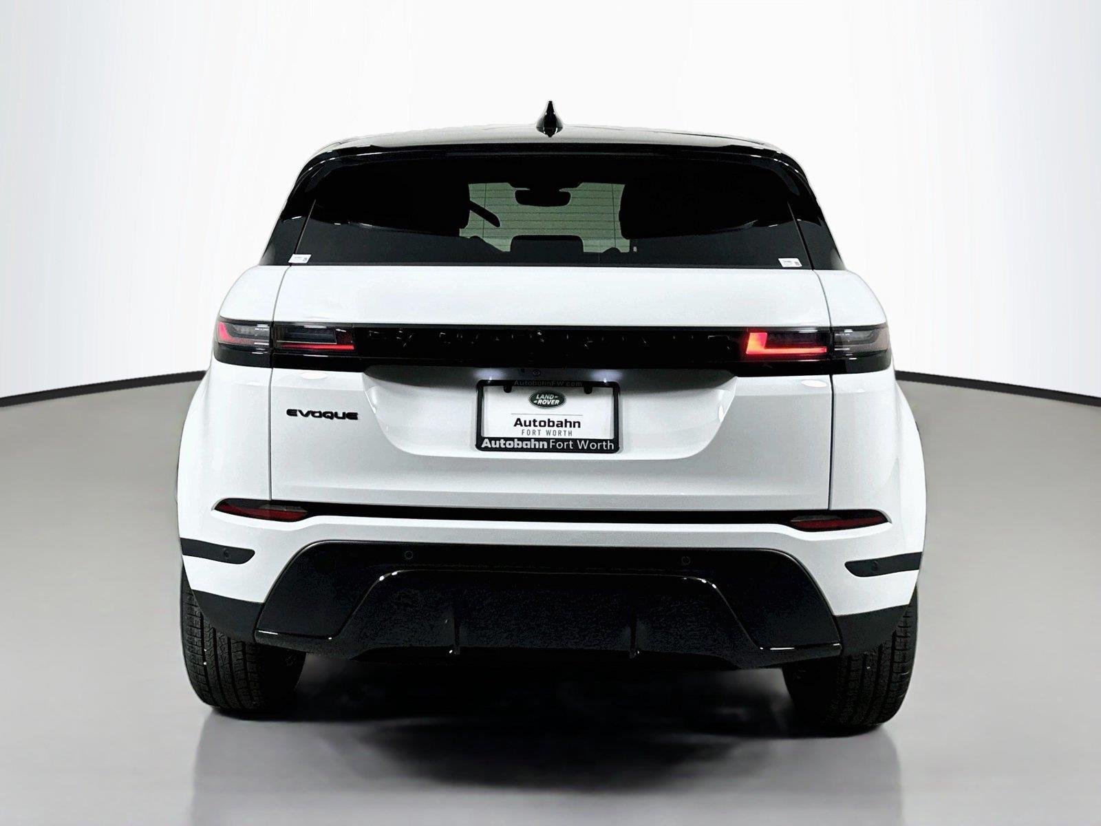 Certified Used 2026 Fuji Whire Land Rover S image 5