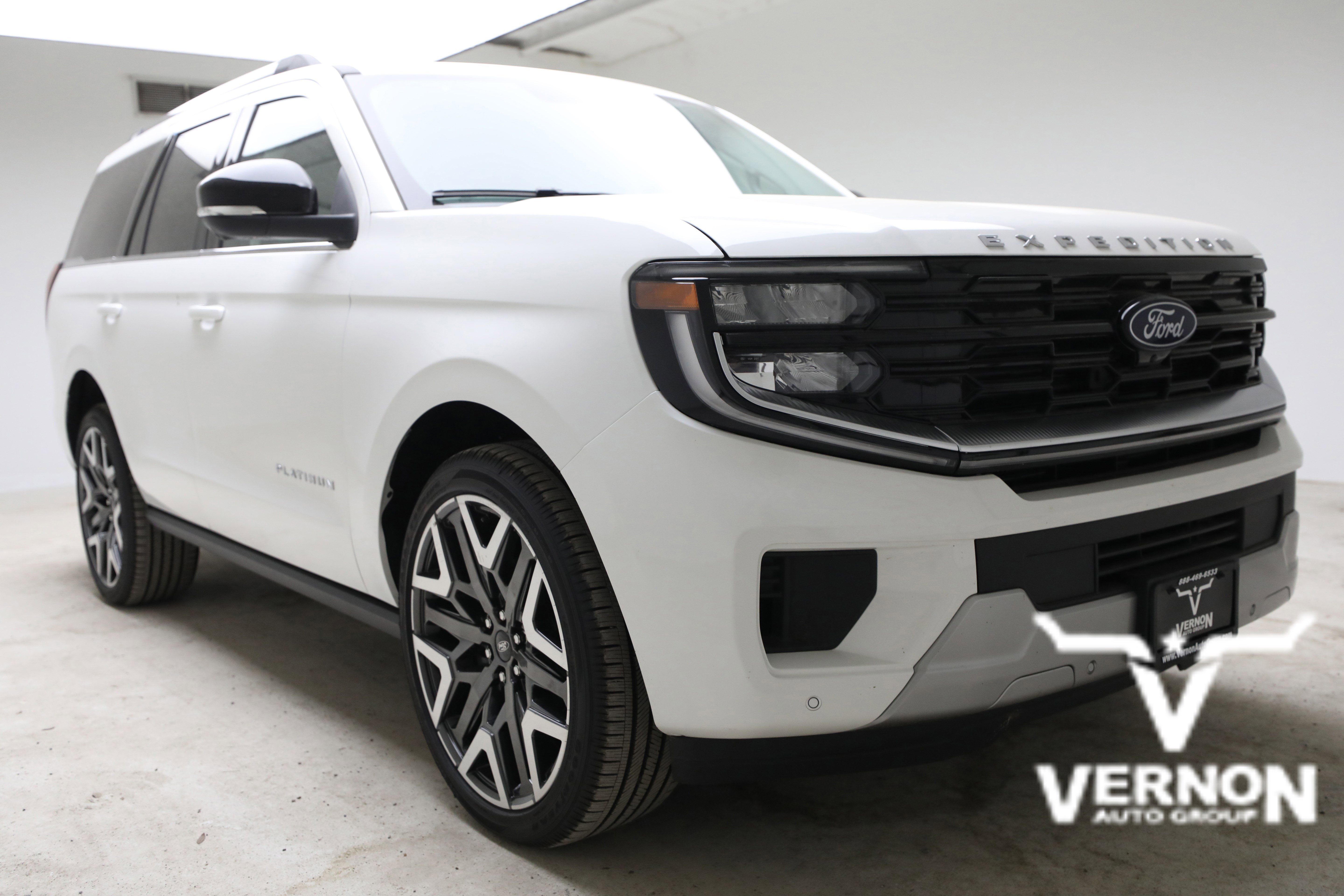 New 2026 Star White Metallic Tri-Coat Ford  image 7