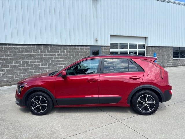 Used 2024 Red Kia LX image 8