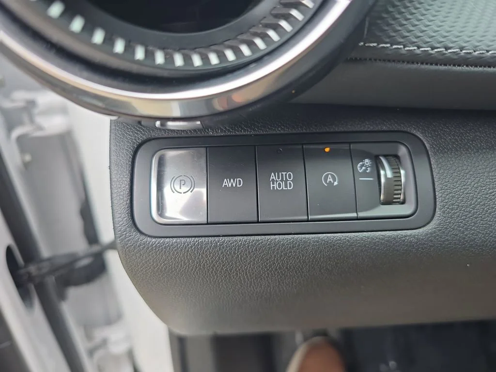 2025 Chevrolet Equinox LT - Photo 12