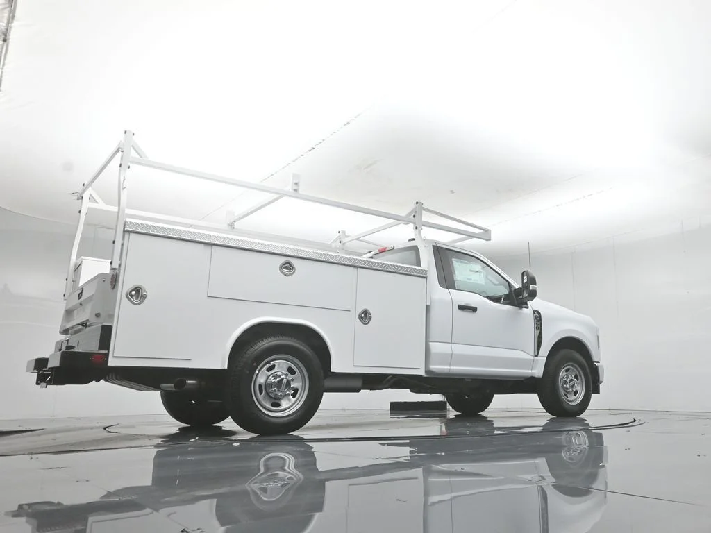New 2026 Oxford White Ford XL image 50