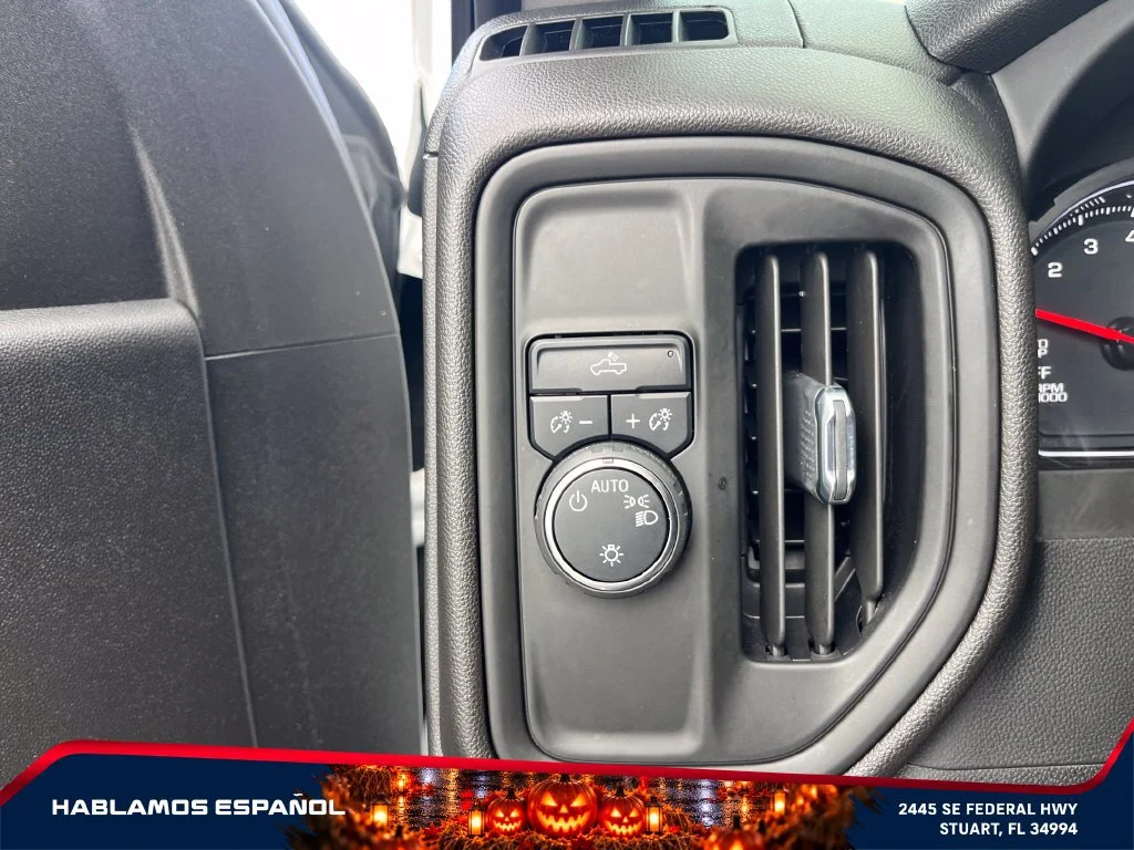 Used 2021 SUMMIT WHITE Chevrolet Custom image 18