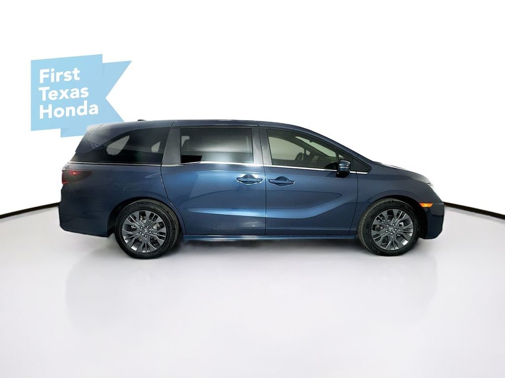 New 2026 Smoke Blue Pearl Honda Touring image 7