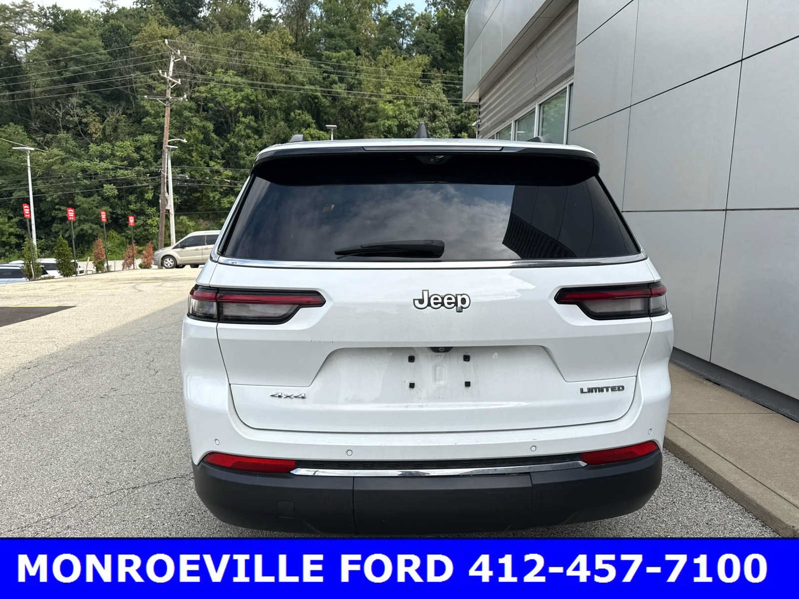 Used 2023 Bright White Clearcoat Jeep Limited image 14
