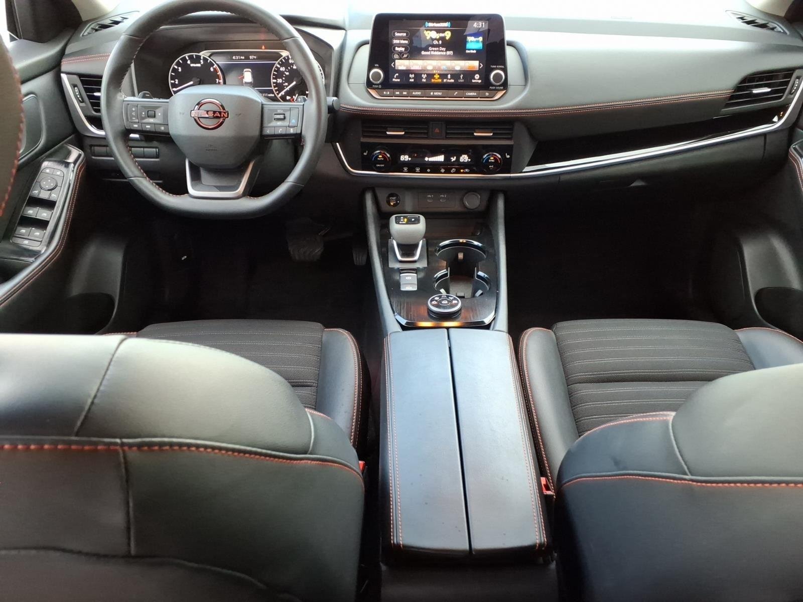 Used 2025 Everest White Pearl Nissan Rock Creek image 18