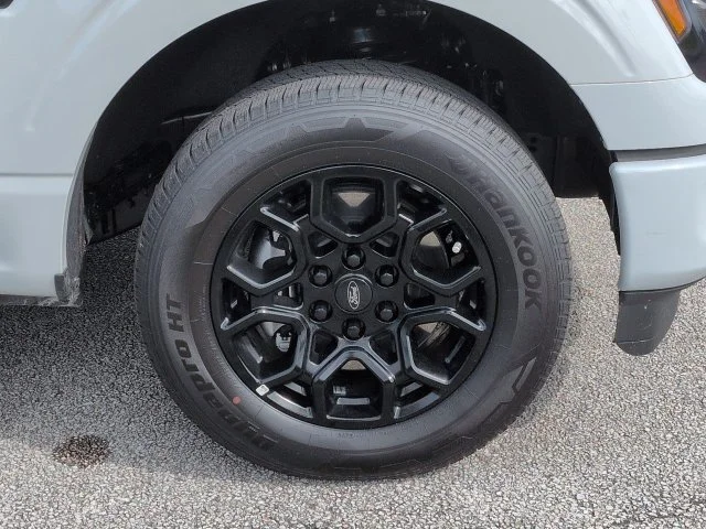 New 2026 Avalanche Ford XLT image 11