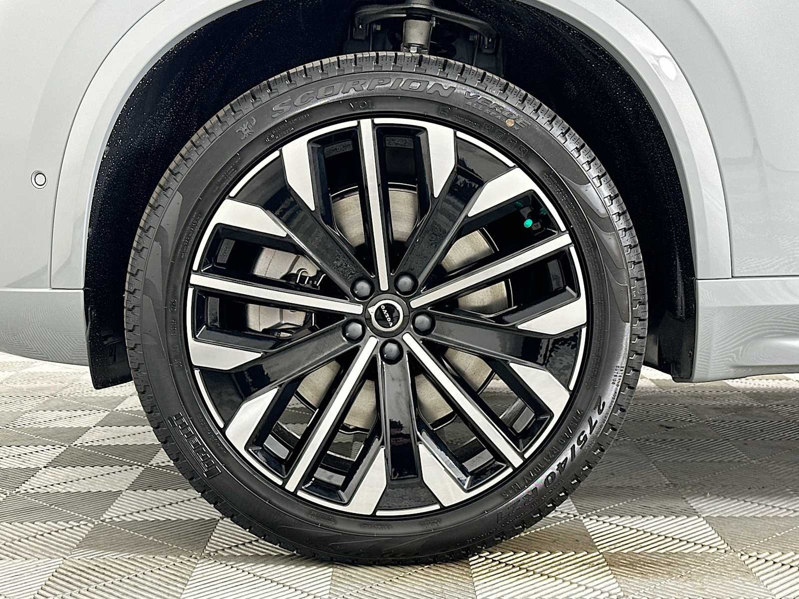 New 2026 Vapour Grey Volvo Plus image 30
