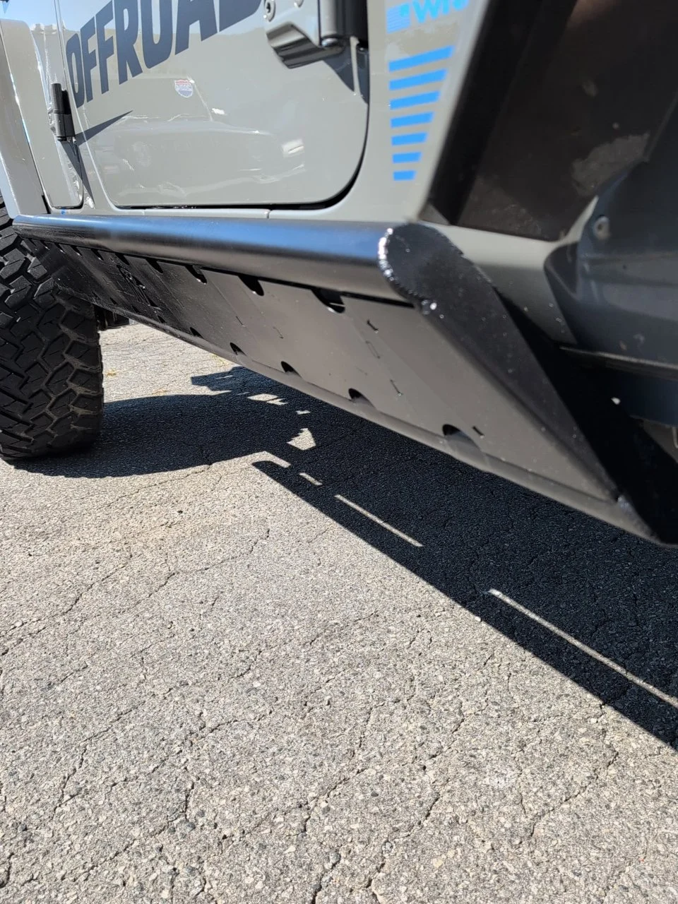 Used 2023 Gray Jeep Rubicon 4xe image 30