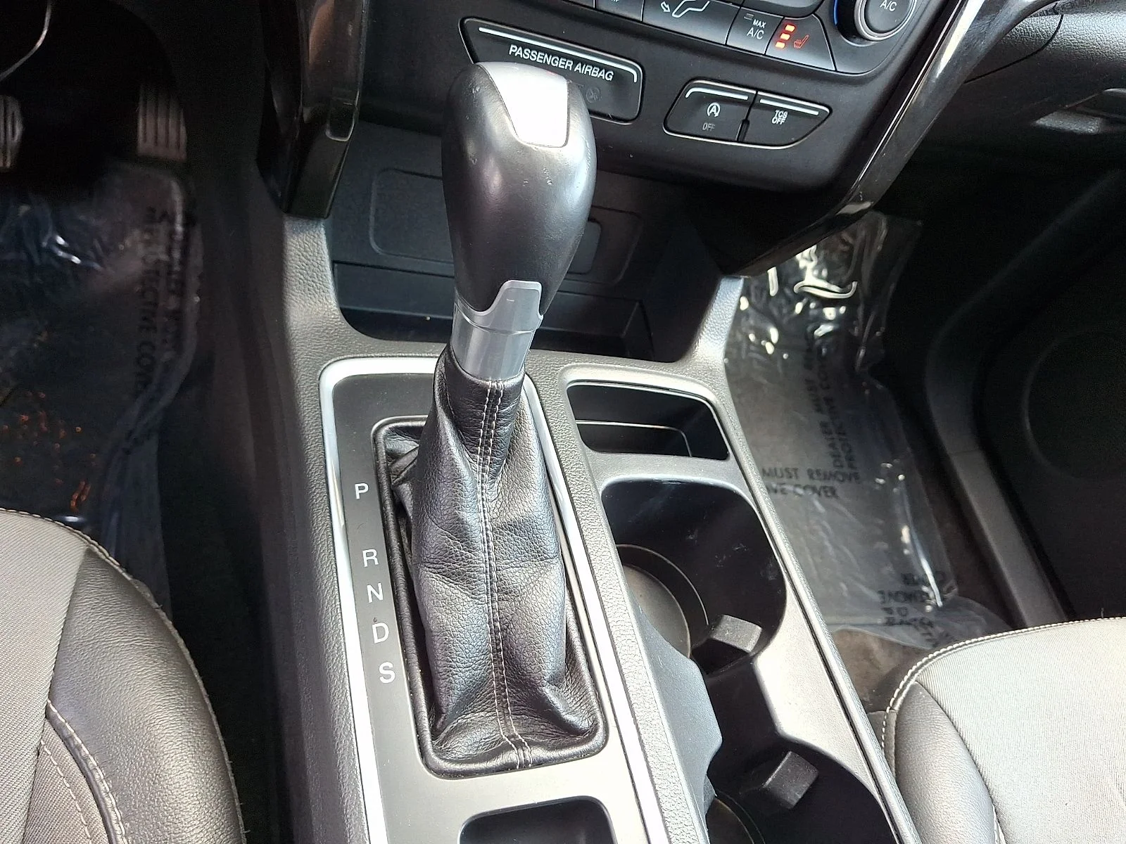 Used 2018 Black Ford SE image 15