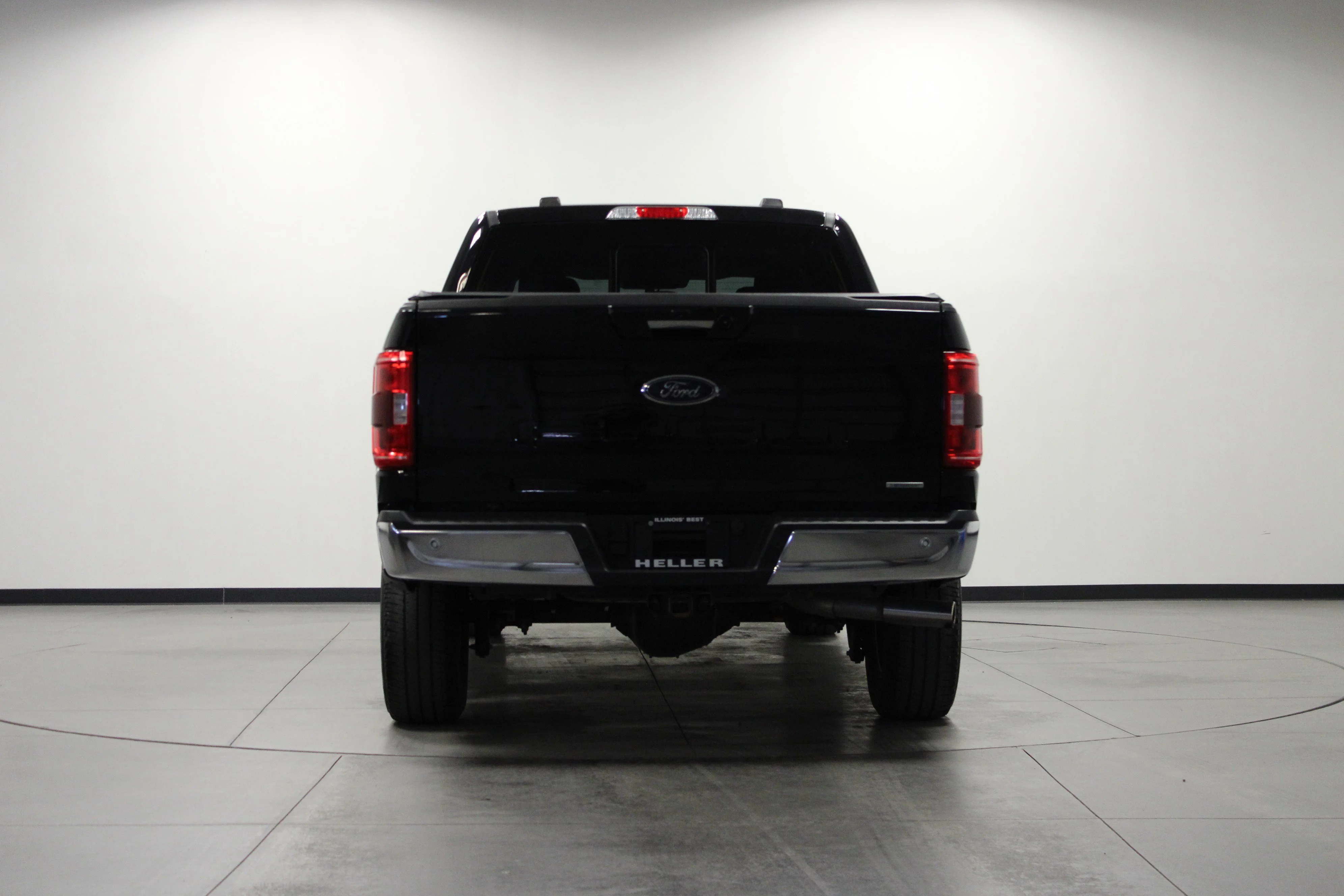 Used 2022 Agate Black Metallic Ford XLT image 5
