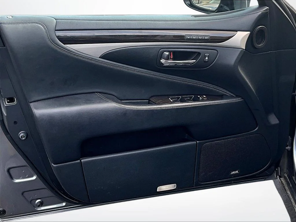 Used 2016 Gray Lexus 460 image 22