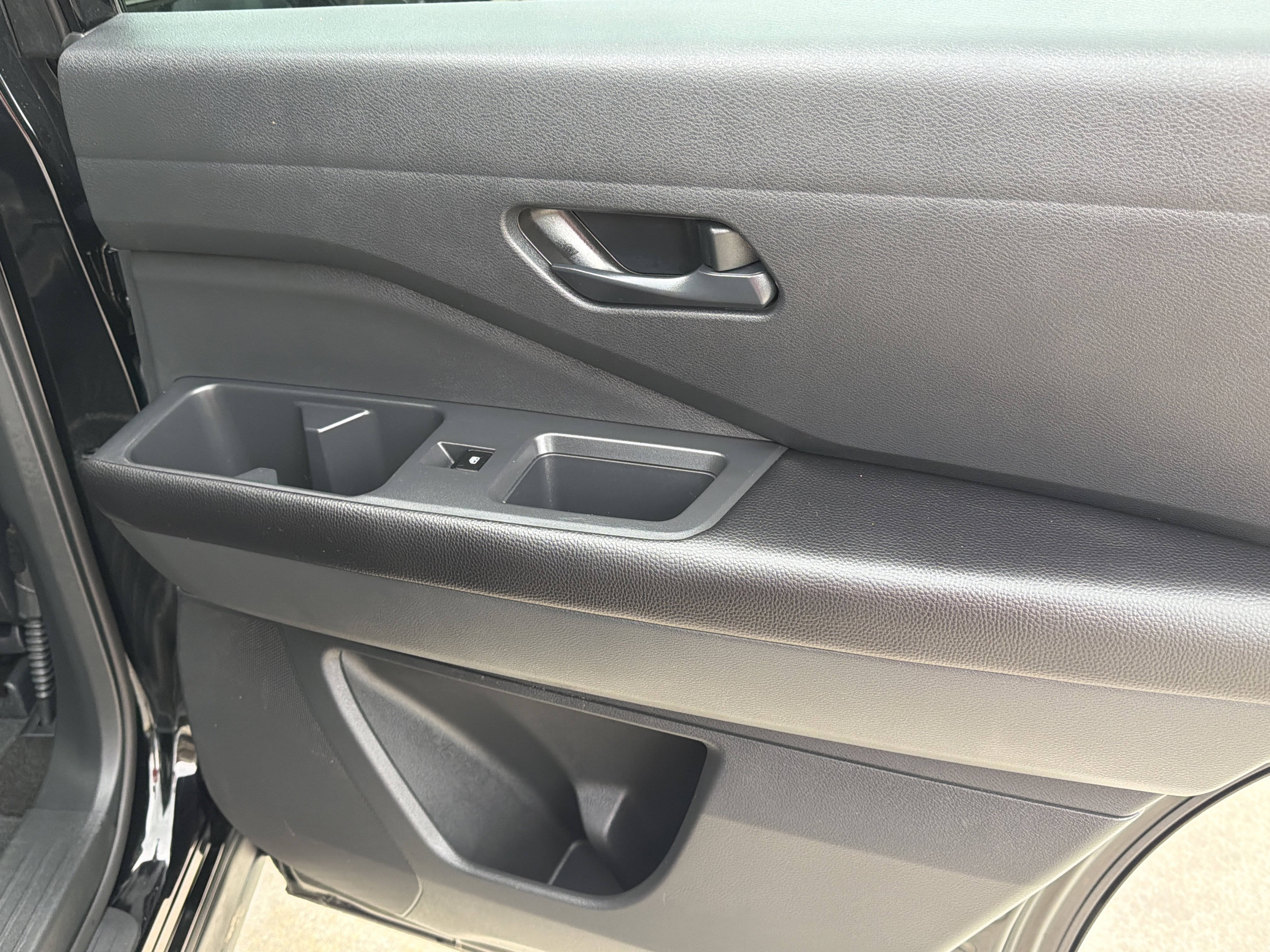 Used 2025 Super Black Nissan S image 17