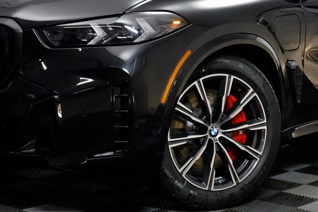 New 2026 Black BMW xDrive50e image 3
