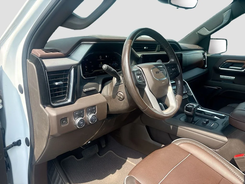Used 2022 Summit White GMC Denali image 9