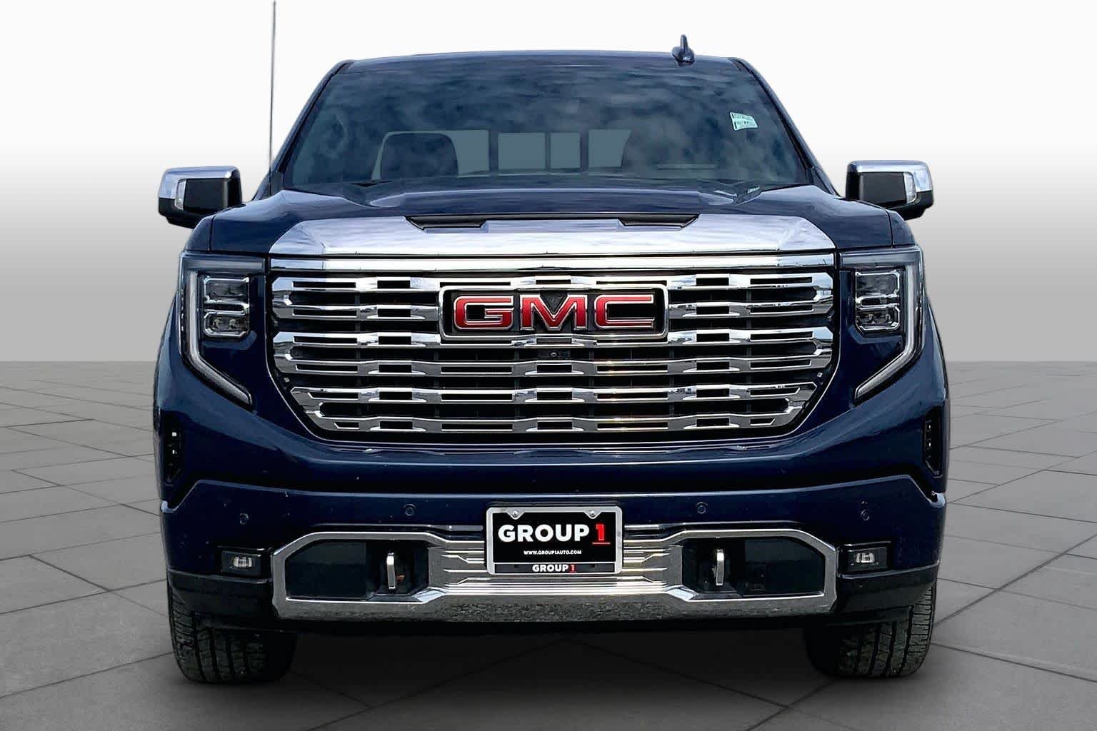 Used 2022 Pacific Blue Metallic GMC Denali image 4