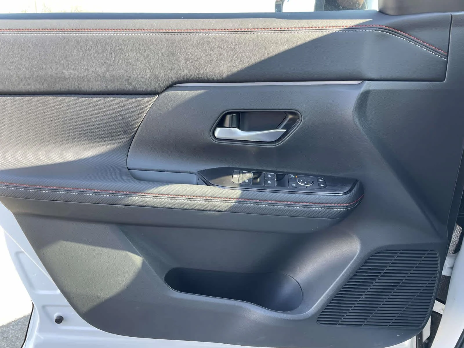2026 Nissan KICKS SR AWD - Photo 26