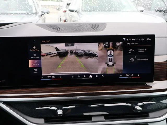 New 2026 Mineral White Metallic BMW xDrive40i image 25