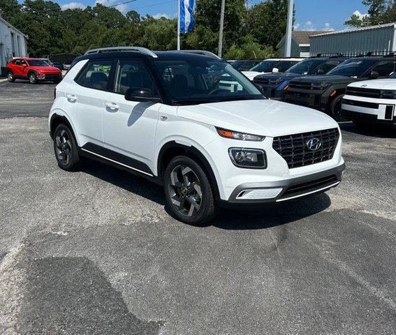 2026 Hyundai VENUE SEL w/Two-Tone Roof