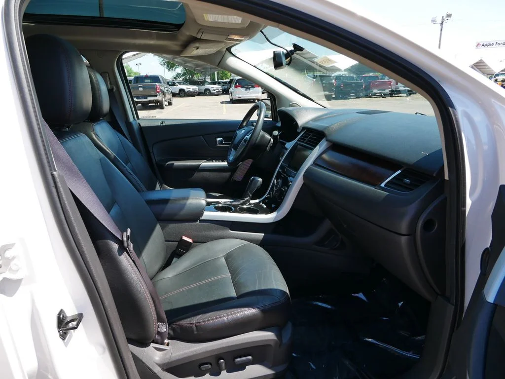 Used 2014 White Ford Limited image 8
