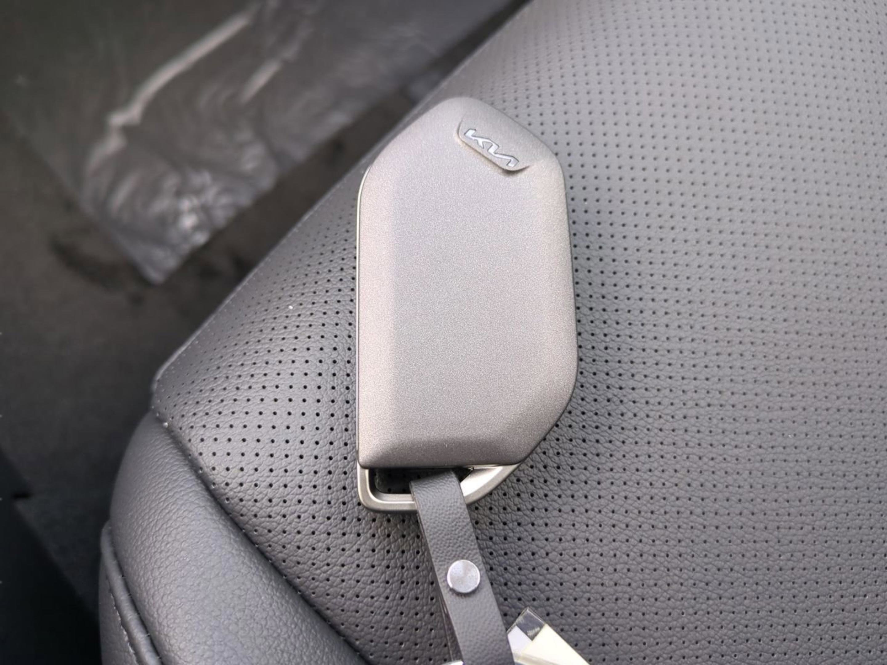 New 2026 Wolf Gray Kia SX-Prestige image 36
