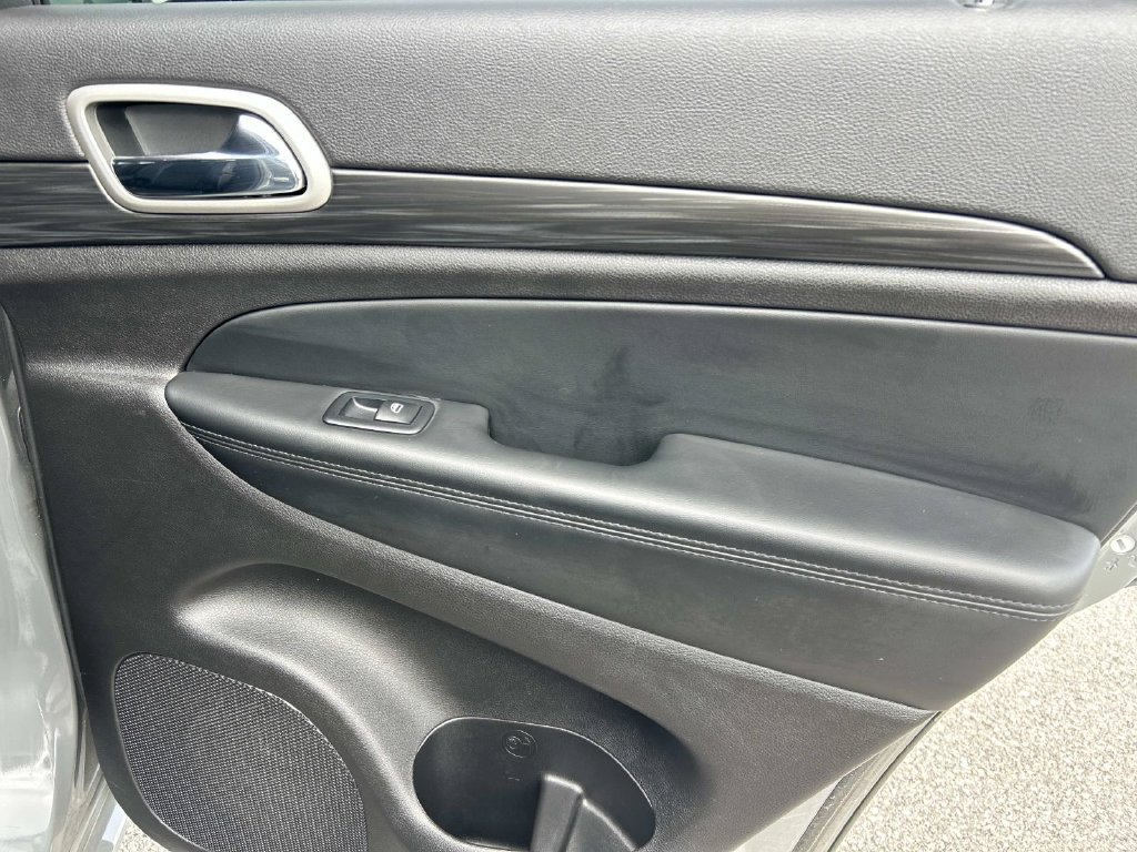 Certified Used 2021 Gray Clearcoat Jeep Laredo X image 21