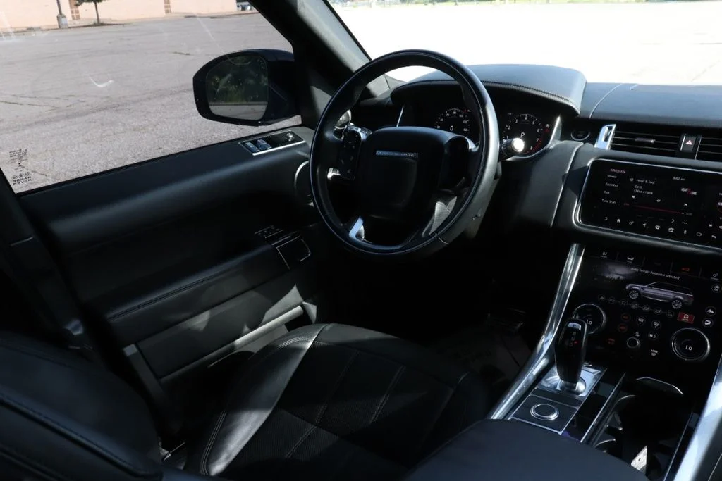 Used 2021 Santorini Black Land Rover HSE Dynamic image 12