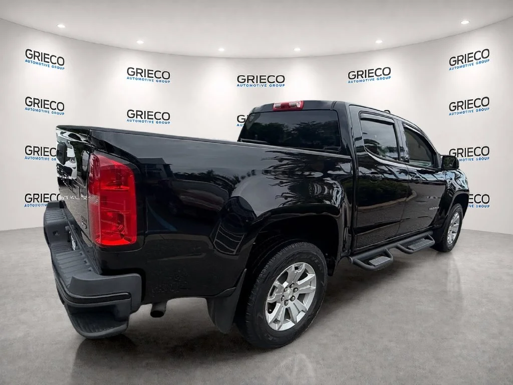 Used 2022 Black Chevrolet LT image 7