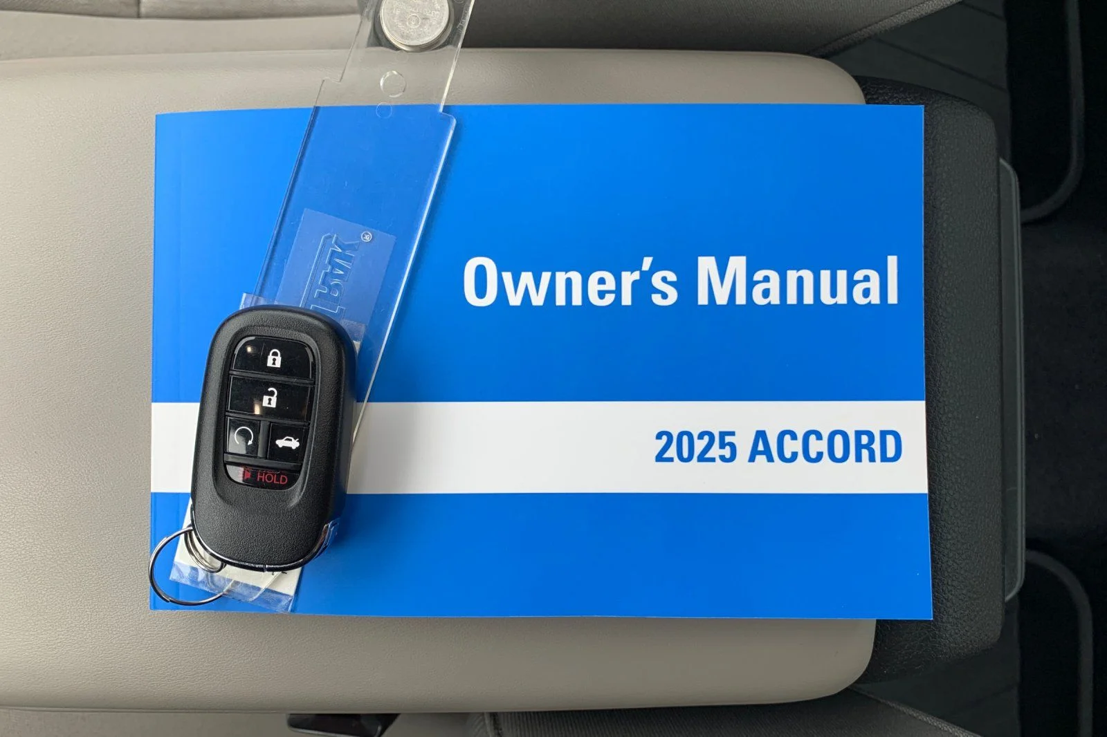 Used 2025 Gray Honda SE image 9