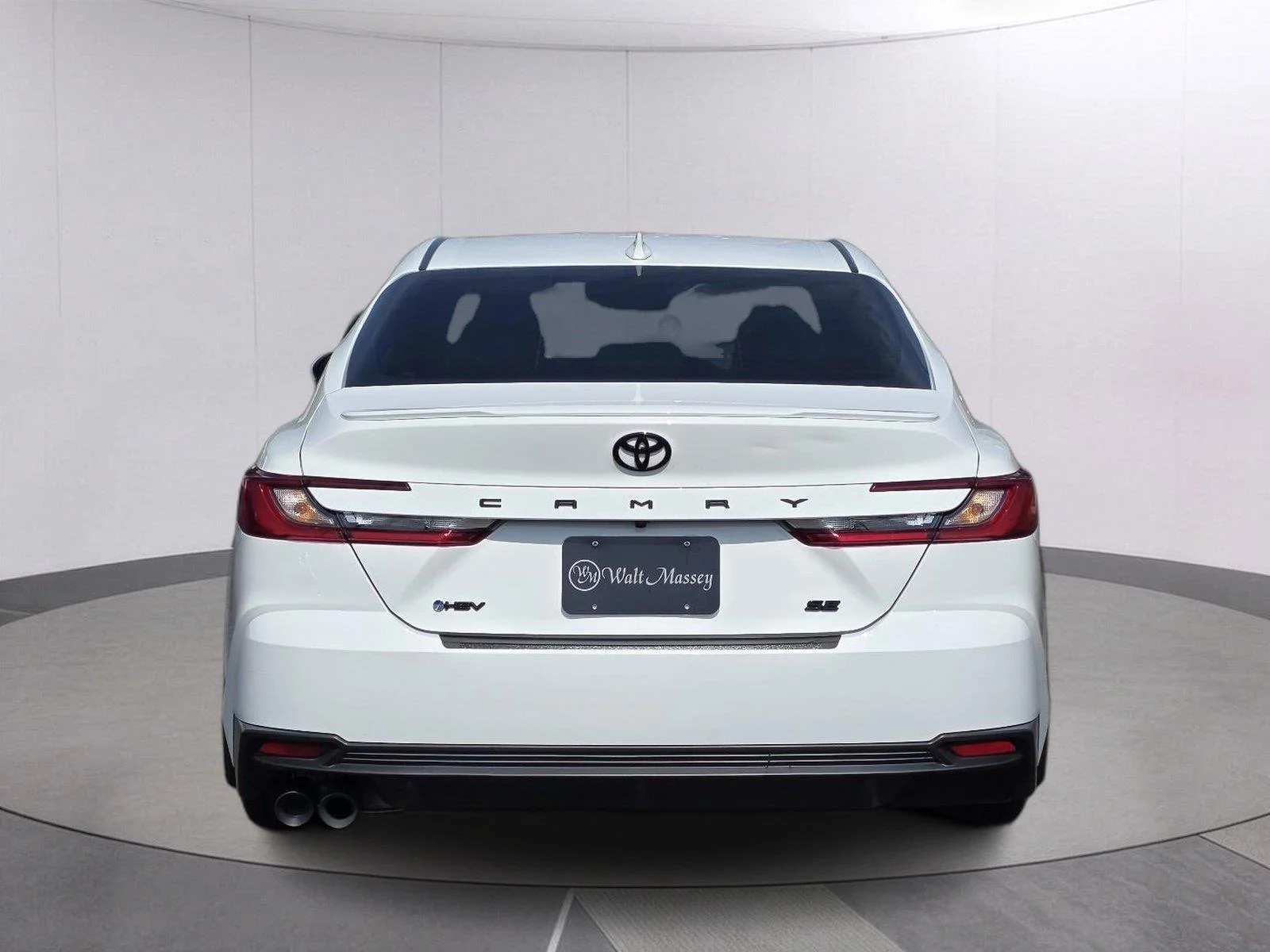 Used 2025 Ice Cap Toyota SE image 6