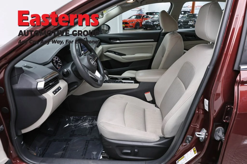 Used 2023 Red Nissan 2.5 SV image 14