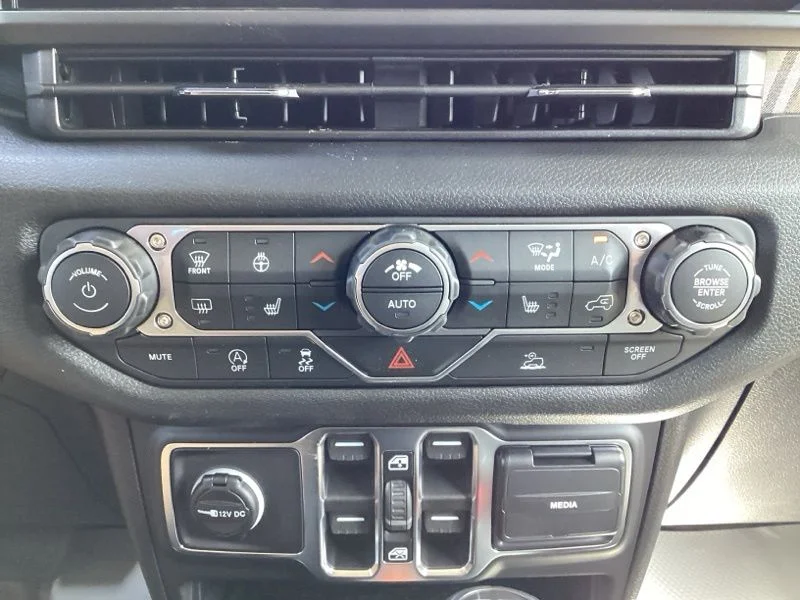 New 2026 Granite Crystal Metallic Clear-Coat Exterior Paint Jeep 85th Anniversary Edition image 39