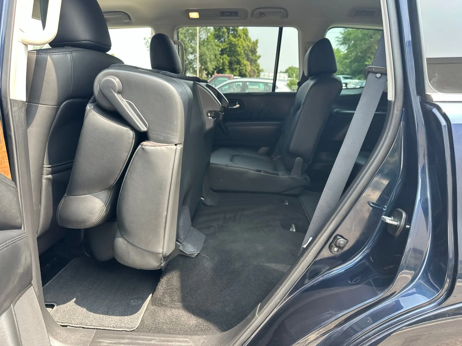 Used 2023 Blue Nissan SL image 30