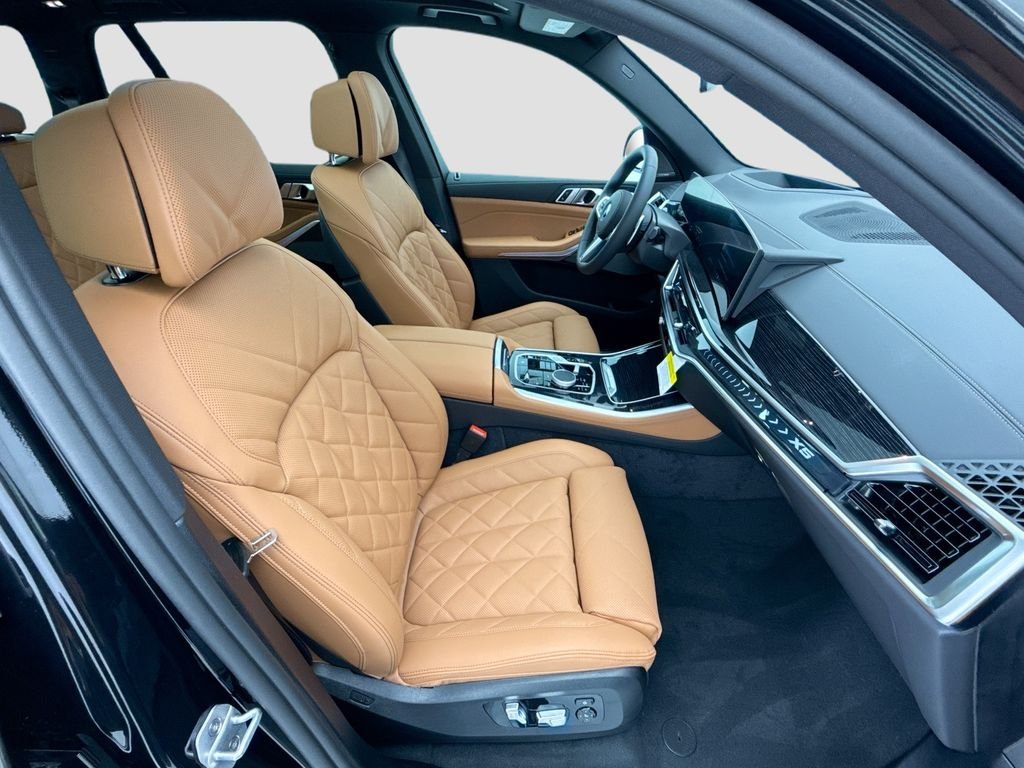 New 2026 Black Sapphire Metallic BMW xDrive50e image 19