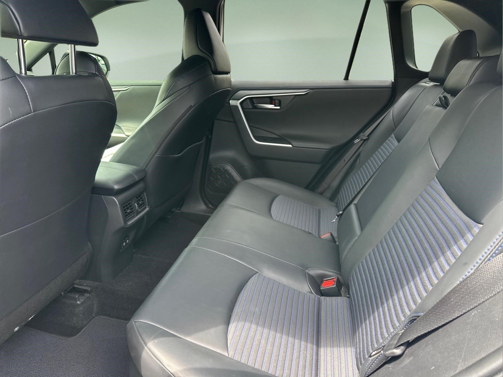Used 2019 Blizzard Pearl Toyota Hybrid XSE image 16