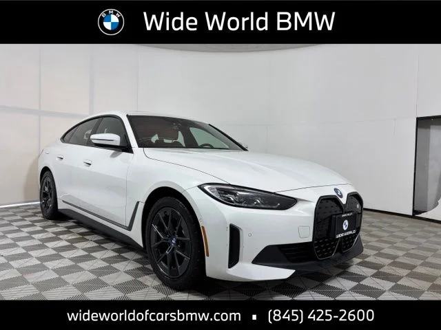 2023 BMW i4 eDrive35's photo