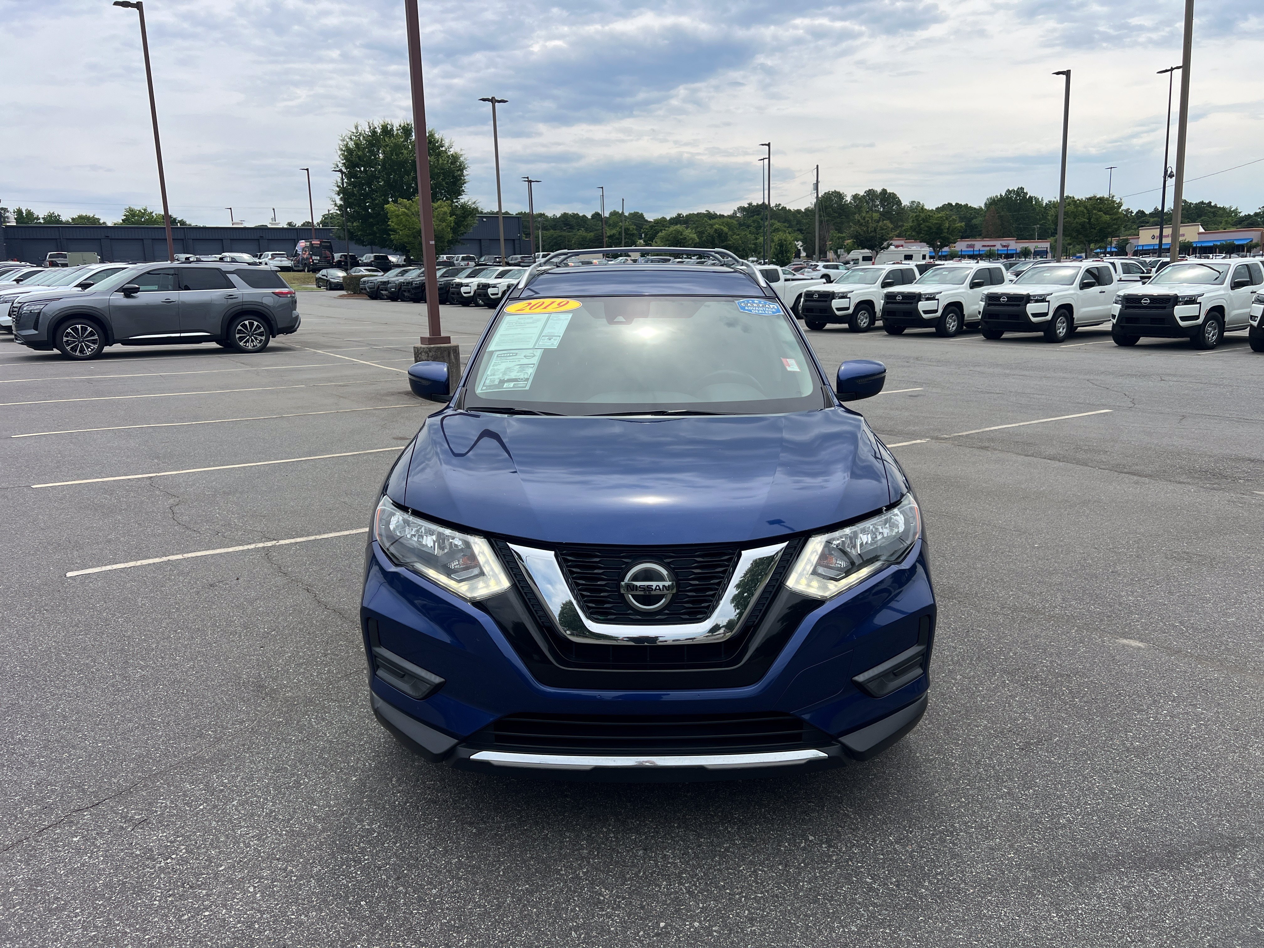 Used 2019 Caspian Blue Metallic Nissan SV image 2