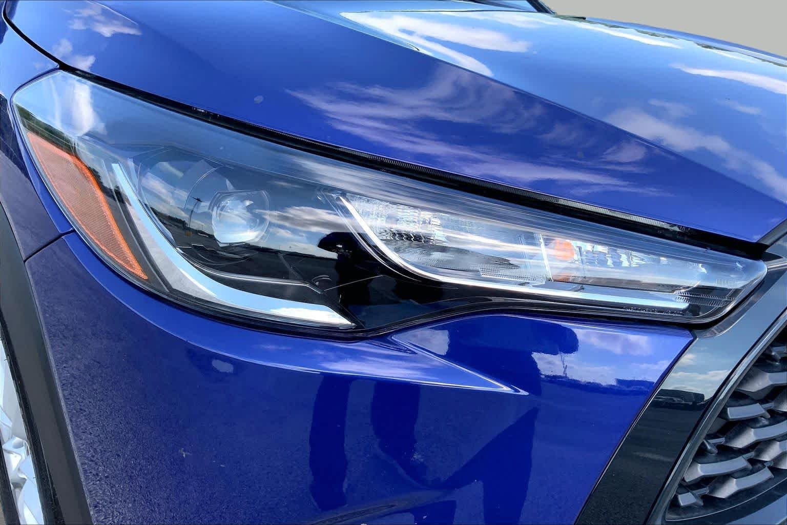 Certified Used 2025 Blue Crush Metallic Toyota LE image 27