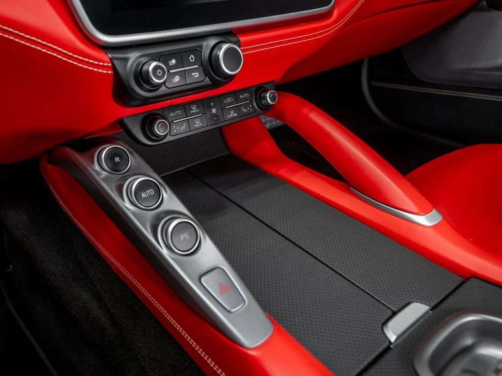 Used 2019 Nero Ferrari V12 image 35