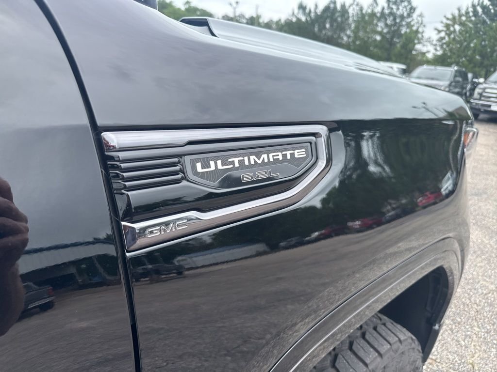 Used 2025 Black GMC Denali Ultimate image 32