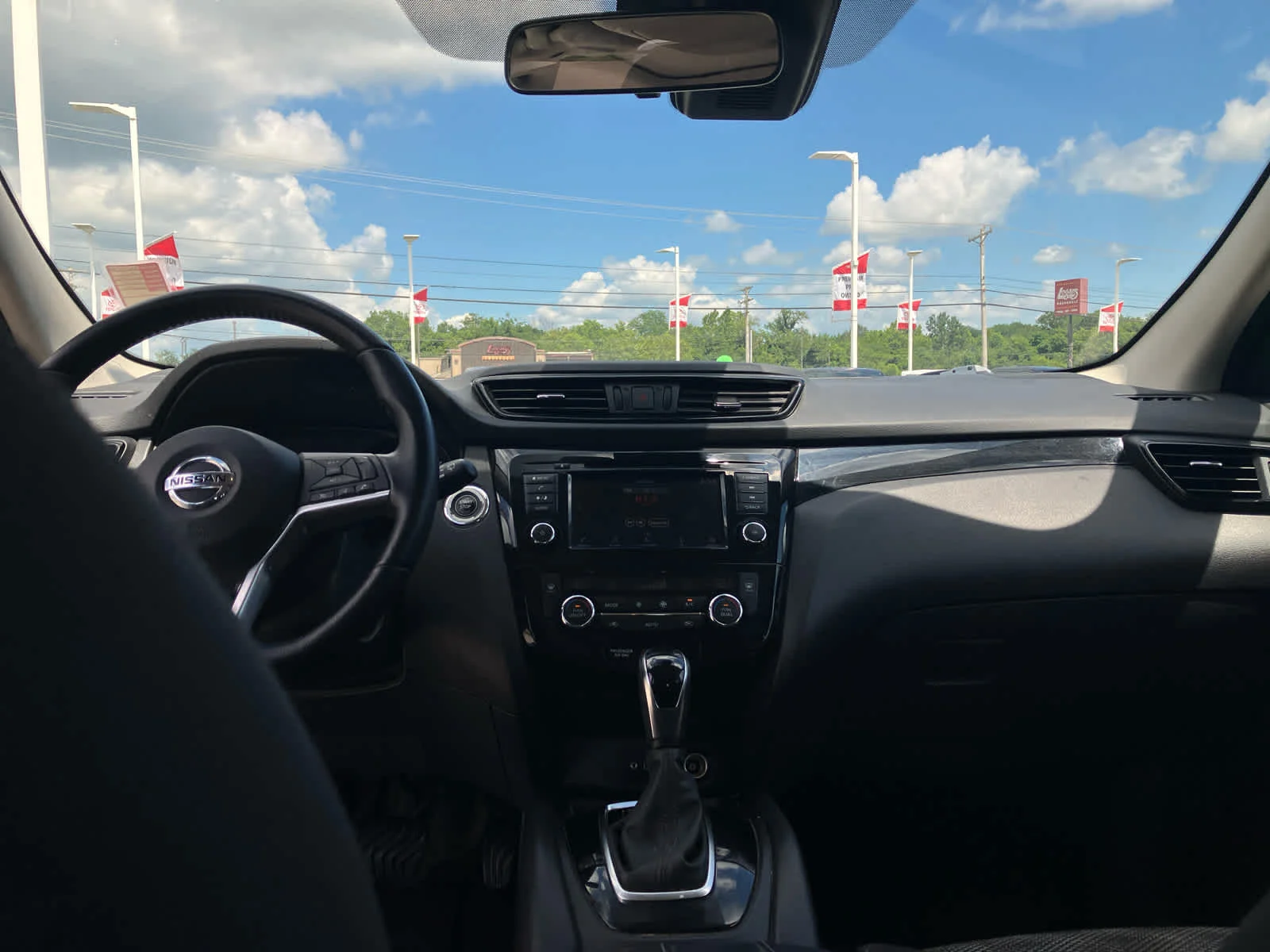 Used 2020 Magnetic Black Pearl Nissan SV image 33