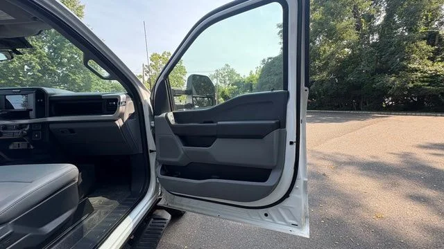 New 2026 Oxford White Ford F-250® XL image 37
