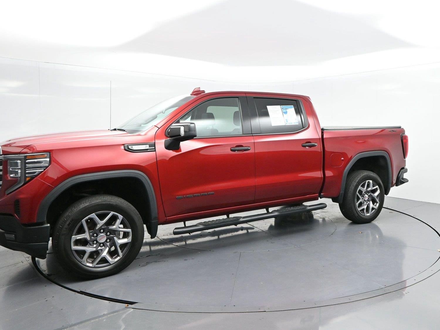 Used 2022 CAYENNE RED TINTCOAT GMC SLT image 3
