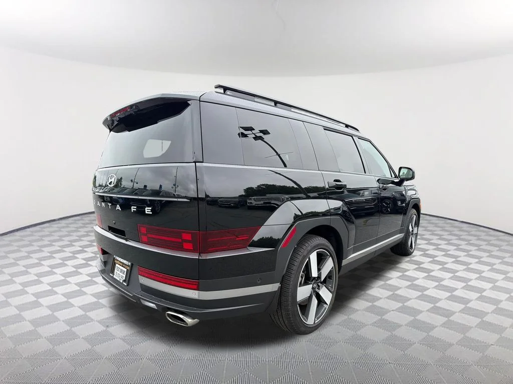 Used 2025 Black Hyundai Limited image 5